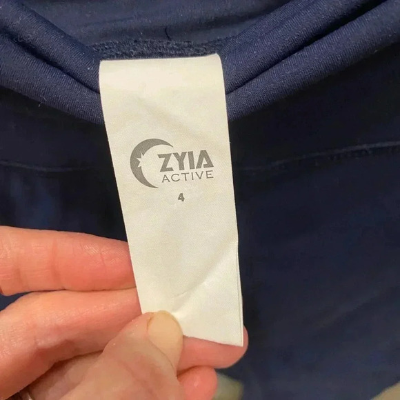 Zyia Light N Tight Navy Blue Cropped Leggings - Picture 3 of 5